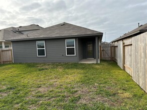 24042 Breckenridge Hts Ln in Spring, TX - Foto de edificio - Building Photo