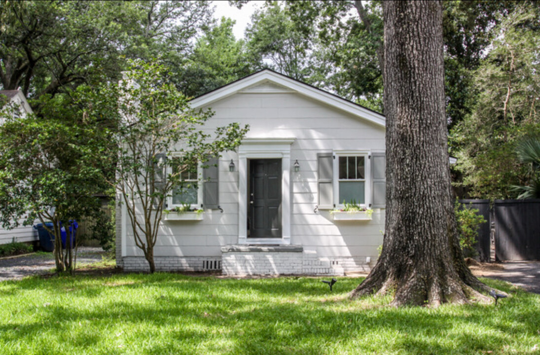 104 Collingwood Ave in Charleston, SC - Foto de edificio