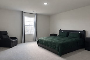 10158 Chatham Run Ln in Charlotte, NC - Building Photo