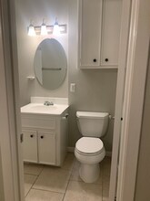 6205 Jackson Rd, Unit A5 in Hitchcock, TX - Foto de edificio - Building Photo