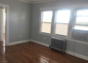 214 Ward Pl in South Orange, NJ - Building Photo - Building Photo