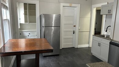 825-827 Westcott St in Syracuse, NY - Building Photo - Building Photo