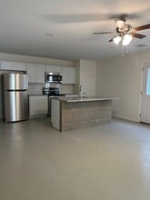 1701 N Grove St in Wichita, KS - Building Photo - Building Photo