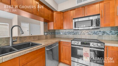 8762 W Grovers Ave in Peoria, AZ - Building Photo - Building Photo