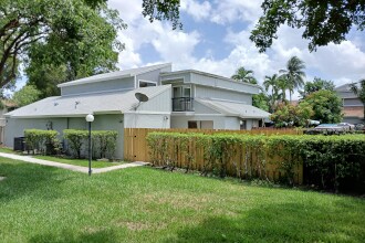 617 NW 132nd Terrace in Plantation, FL - Building Photo - Building Photo
