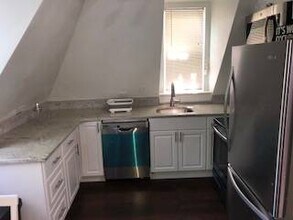 1127 S 48th St-Unit -3 in Philadelphia, PA - Foto de edificio - Building Photo