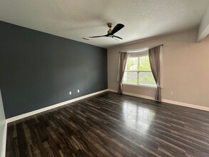 611 Knobb Hill Avenue in New Albany, IN - Foto de edificio - Building Photo