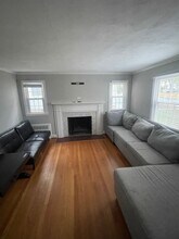 103 Seymour Ave-Unit -First Floor Semour in West Hartford, CT - Building Photo - Building Photo