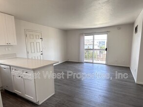 2121 Reed Ave in San Diego, CA - Building Photo - Building Photo