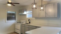 139 S Stone St, Unit 132 in DeLand, FL - Building Photo - Building Photo