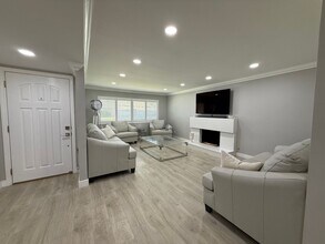 3356 Travis Ave in Simi Valley, CA - Building Photo - Building Photo