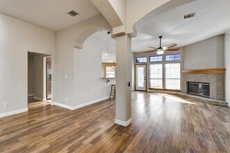 21415 Boggy Ford Rd in Lago Vista, TX - Building Photo - Building Photo