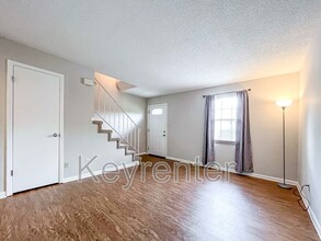 7304 Old Clinton Pike in Knoxville, TN - Building Photo - Building Photo