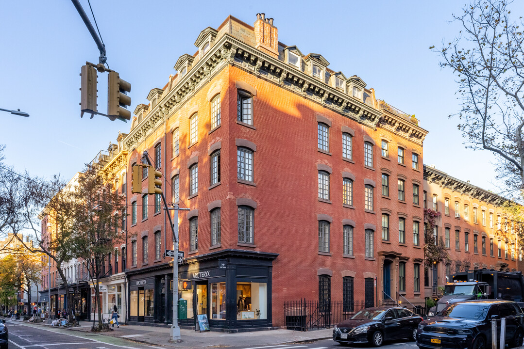 Cooperative in New York, NY - Building Photo