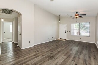 1105 E Nardini St in Queen Creek, AZ - Building Photo - Building Photo