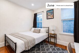 195 Hancock St in Boston, MA - Building Photo
