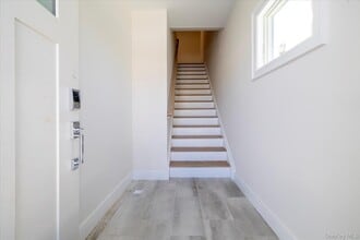 8 1st St in Lynbrook, NY - Building Photo - Building Photo