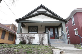 Maple Avenue Apartments in Independence, MO - Building Photo - Building Photo