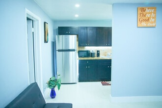 6036 Polk St, Unit 2 in Hollywood, FL - Building Photo - Building Photo