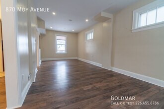 870 Moy Ave in Windsor, ON - Building Photo - Building Photo
