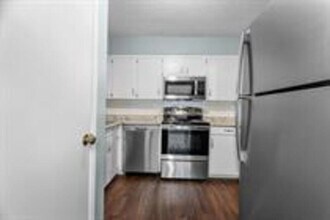 5 NW O'Brien Rd in Lee's Summit, MO - Building Photo - Building Photo