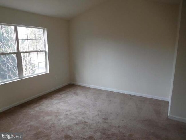 5634 Crestwood Ct in Frederick, MD - Foto de edificio - Building Photo