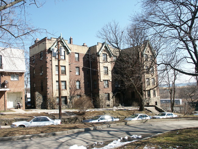 500 Garfield Ave in Jersey City, NJ - Building Photo - Building Photo