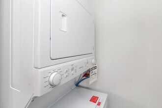 6801 N Ridge Blvd in Chicago, IL - Building Photo - Building Photo