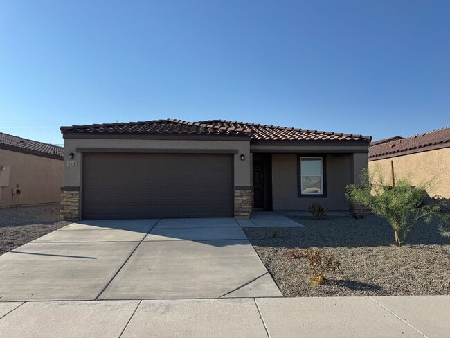 2416 Pesuna Dr in Bullhead City, AZ - Building Photo - Building Photo