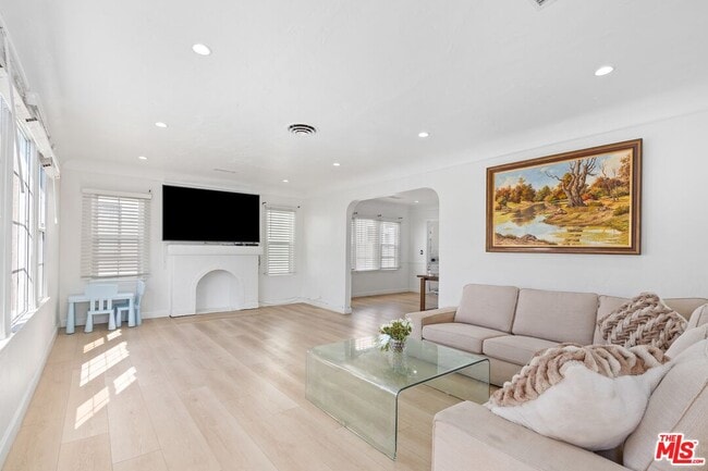 property at 1428 S Sherbourne Dr