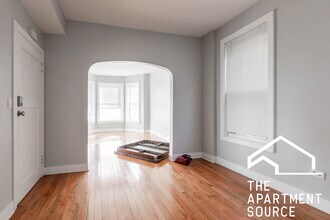 4736 W Armitage Ave in Chicago, IL - Building Photo - Building Photo