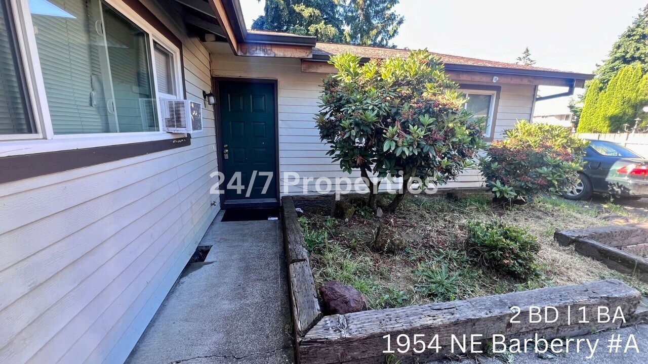 1954 NE Barberry Dr in Hillsboro, OR - Building Photo