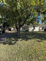 5215 Bellfort Ave in Houston, TX - Building Photo