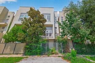 5018 Lillian St in Houston, TX - Building Photo