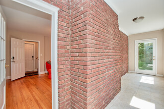 5722 27th St N in Arlington, VA - Building Photo - Interior Photo