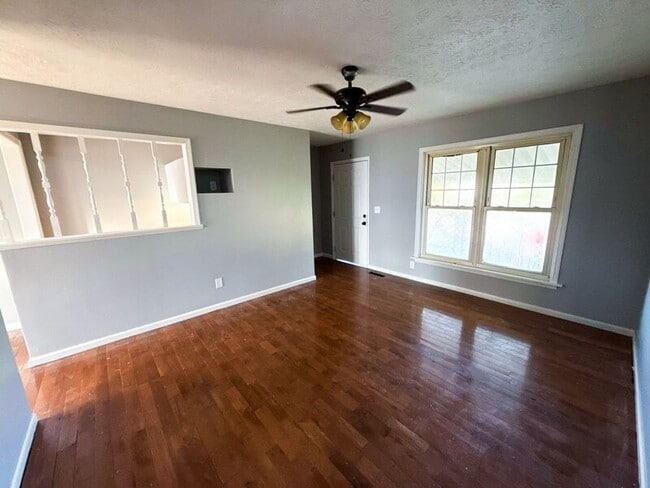 5004 Astoria Ave in Columbus, OH - Building Photo - Building Photo
