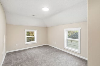 1310 Oakwood Ave in Raleigh, NC - Foto de edificio - Building Photo