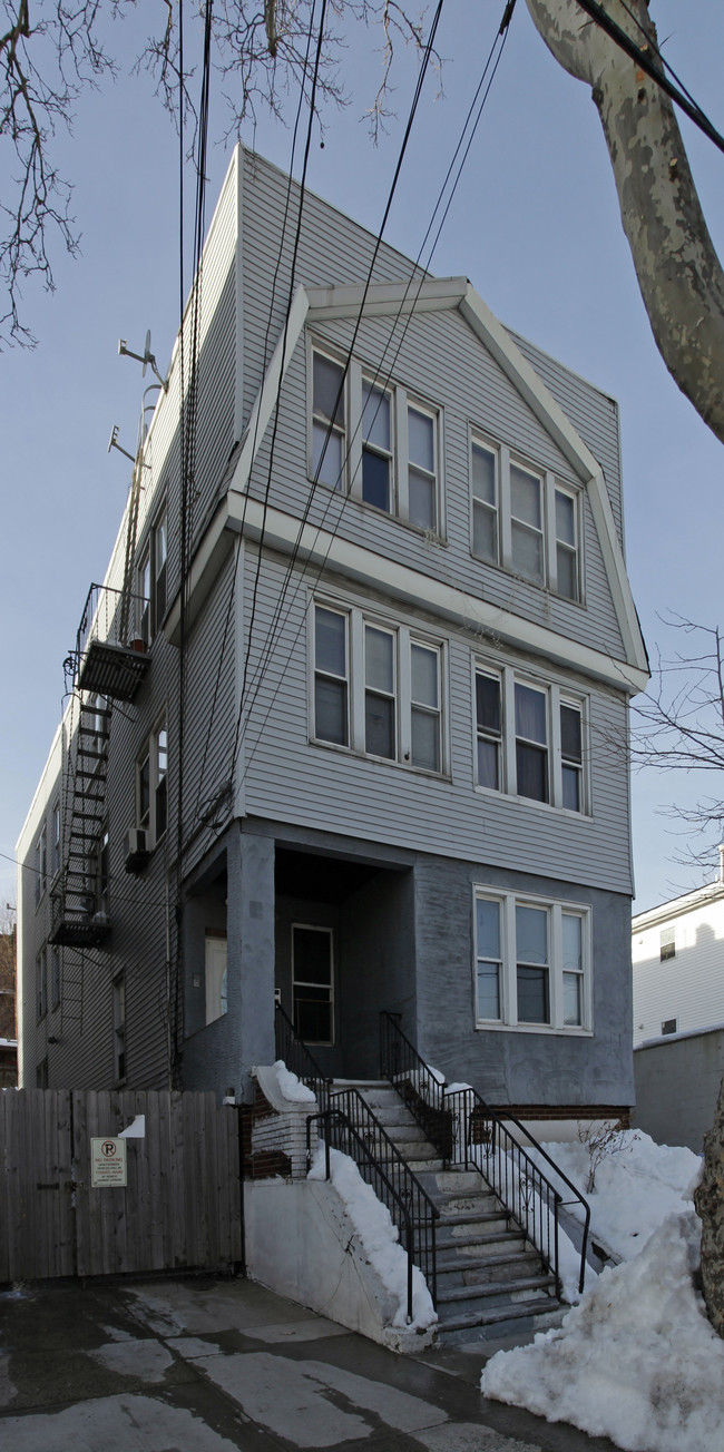 71 Randolph Ave in Jersey City, NJ - Building Photo - Building Photo