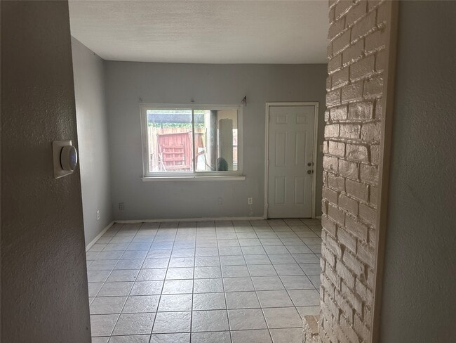 property at 11136 Village Bend Ln