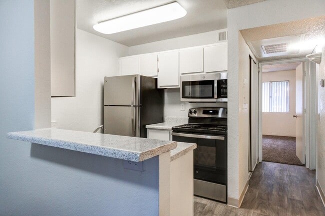 Casa Bella in Tucson, AZ - Building Photo - Building Photo