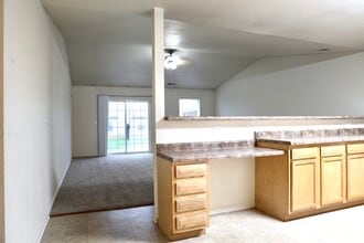 20901 Hartsburg Ln in St. Robert, MO - Building Photo - Building Photo