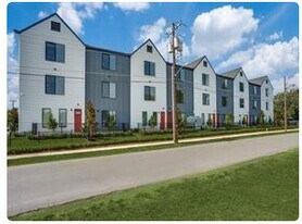 Avenue 3275 in Dallas, TX - Building Photo