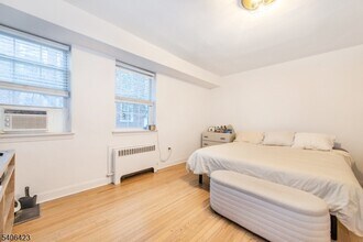 380 Claremont Ave in Montclair, NJ - Building Photo - Building Photo