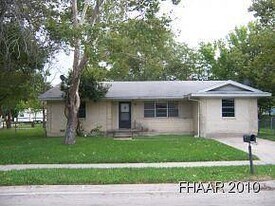 414 E Avenue B in Copperas Cove, TX - Building Photo
