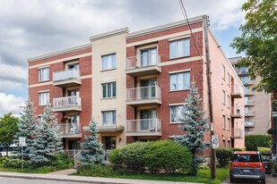 995 Saint-Germain Rue in St. Laurent, QC - Building Photo