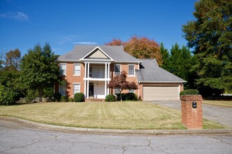 1998 Bridle Path Ct in Dunwoody, GA - Building Photo - Building Photo