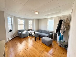 1572 Tremont St, Unit 2 in Boston, MA - Building Photo - Building Photo