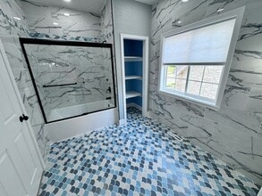 E. Hurron Street in Berlin, WI - Foto de edificio - Building Photo