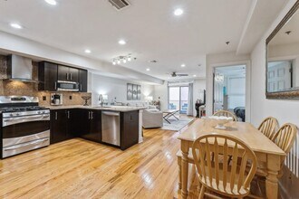 309 Grand St in Hoboken, NJ - Building Photo - Building Photo