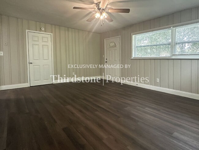 8544 Oak Leaf Rd in Jacksonville, FL - Building Photo - Building Photo